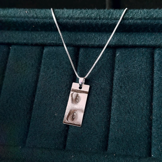 Exquisite Eye Engrave Necklace