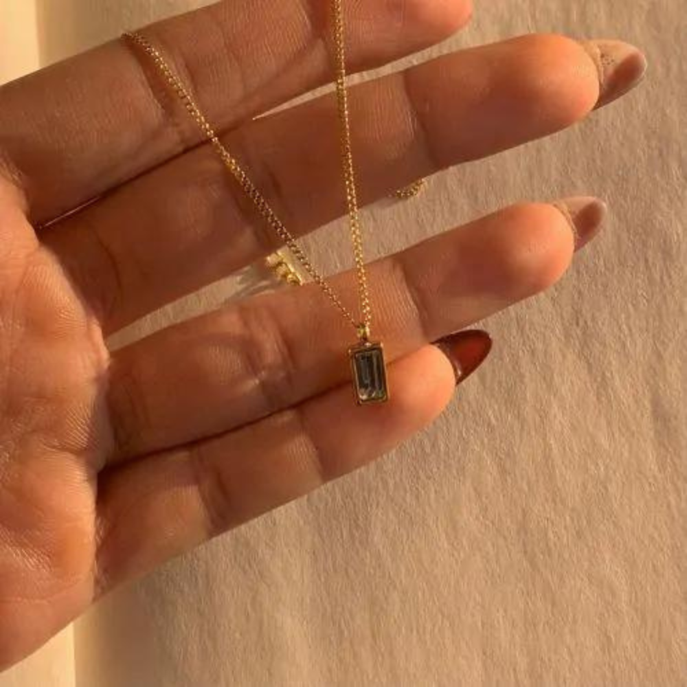 Minimalist Diamond Necklace