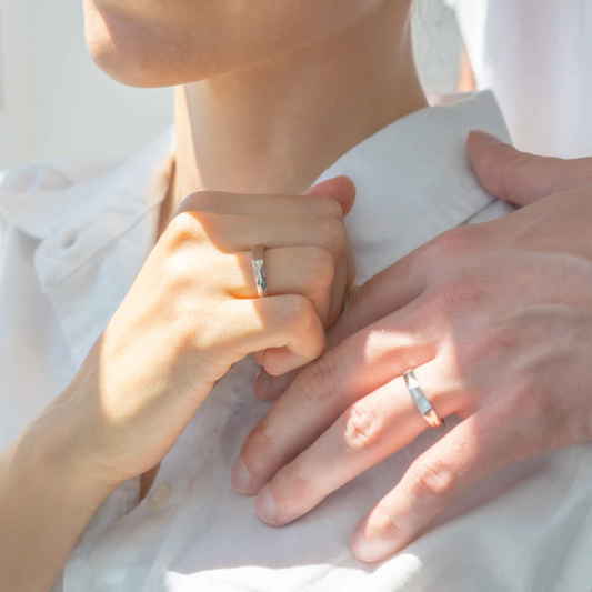 Light Sculpted Ring Set