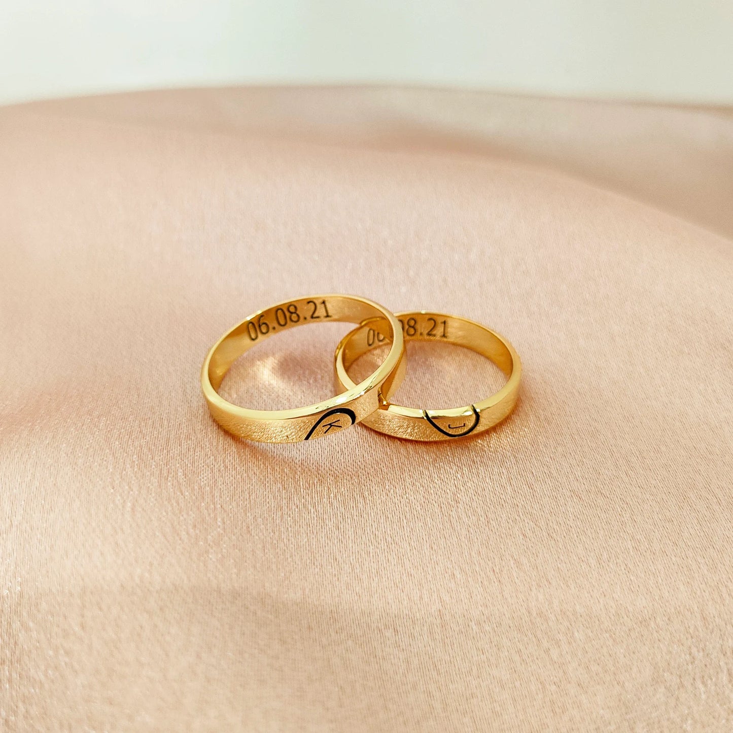 Elegant Couple Rings with Engraving